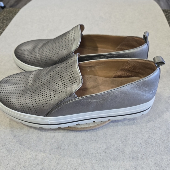 🐢 Halogen Metallic Silver Chunky sneaker.  1" platform.  Size 10. - Picture 12 of 16